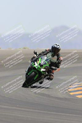 media/May-14-2023-SoCal Trackdays (Sun) [[024eb53b40]]/Turn 12 (1145am)/